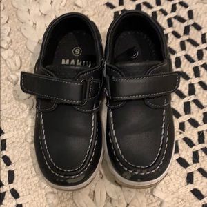 🌵 2/$10 Toddler 9c boat style sneaker dress shoes